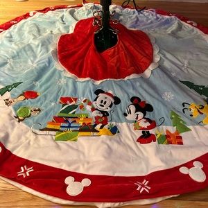 Disney Christmas Tree skirt